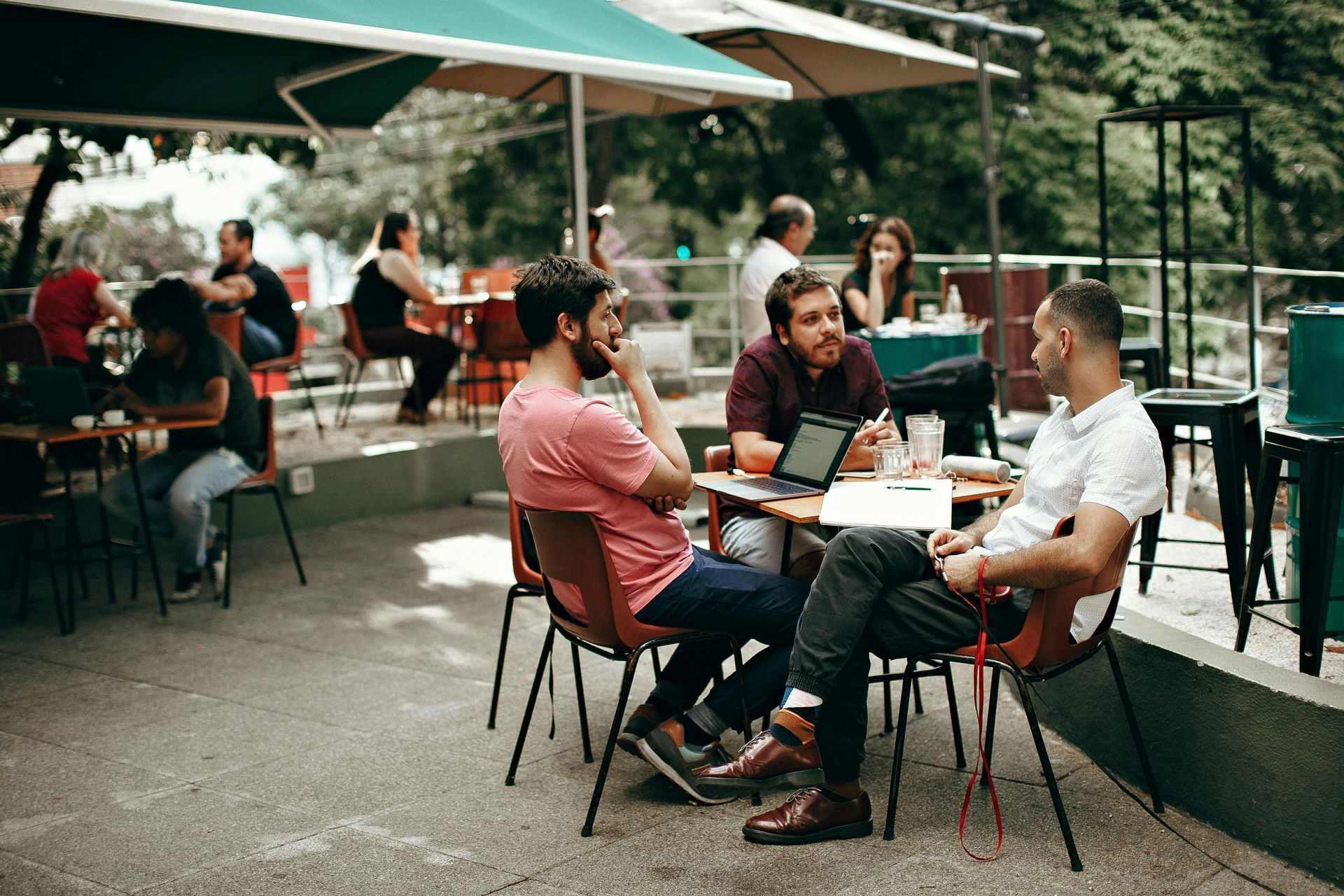 B2B Lead Generation: 6 Best Practices to Grow Your Business